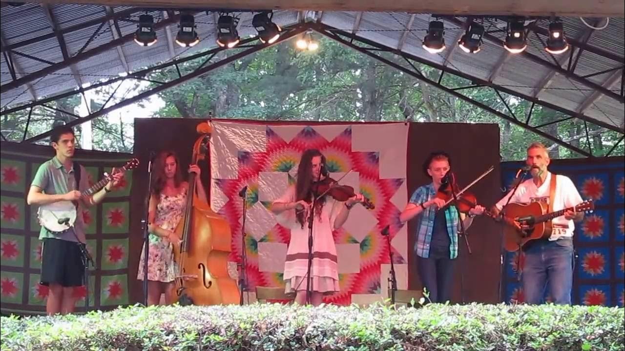 Beberapa Hal Menarik dari Festival Musik Fiddler’s Grove